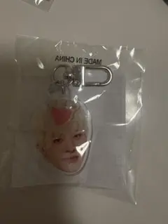 treasure 顔アクキー　ジョンファン　喜