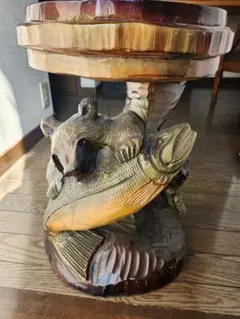 木彫り熊と鮭
