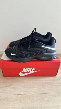 美品 NIKE エアマックスファイア 29cm IF2621-001のサムネイル