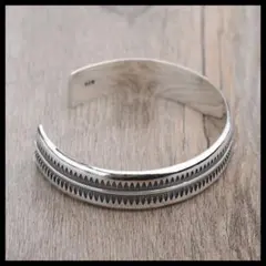 【新品】バングル　ヴィンテージ調　シルバー　ユニセックス　メキシカン　ネイティブ