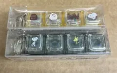即日発送！まとめ買い歓迎！スヌーピー　カチカチクリッカーキーホルダー 黒.黄色