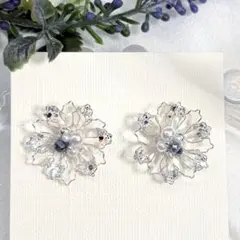 【再販】フラワーピアス　イヤリング　〈クリア〉　ディップアート