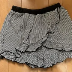 【BUZZ FUZZ】 ギンガムチェック フリルショートパンツ サイズ130