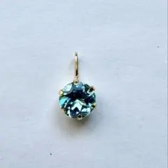 K18ペンダントブルートパーズペンダントトップ 一粒