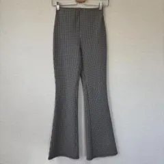 エイチアンドエム　ブラック　千鳥格子柄 フレアパンツ