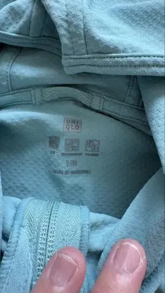 エアリズム　ユニクロ　140 ＵＶカットパーカー　薄いグリーン