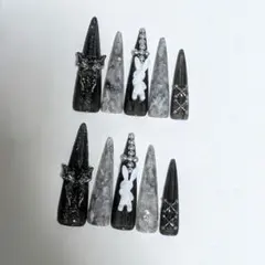 ネイルチップ　スーパーロング　黒　マーブル　地雷系　ゴスロリ　うさぎ　鬼ロング