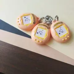 ガチャ たまごっち ミニチュアチャームコレクション にょろっち レトロ オレンジ