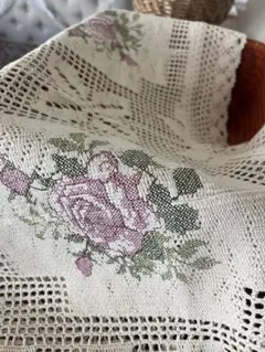 ヴィンテージ フィレレース テーブルクロスリボン刺繍 薔薇花柄 生成り