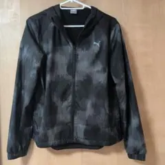PUMA フード付きウィンドブレーカー 　黒　М