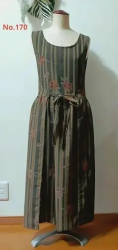 洗える着物からロングワンピース3 wayエプロンドレス(⁠θ⁠‿⁠θ⁠)