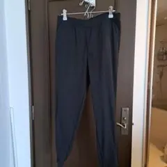 ユニクロ　ウルトラストレッチアクティブジョガーパンツ