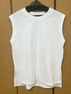 エアリズムコットンノースリーブTシャツ　UNIQLO