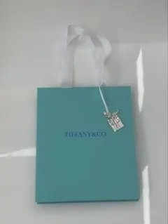 Tiffany & Co. ショッパー クリスマス限定チャーム付き