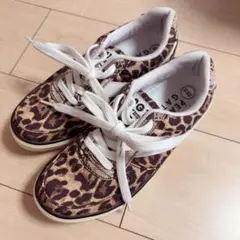 Item thumbnail for item 0be28490-2682-4cac-b90f-cf05b0d2b09a