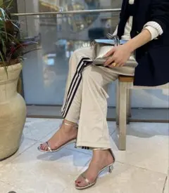 アディダス　トラックパンツ