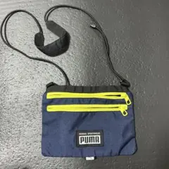 PUMA ネイビー ショルダーバッグ サコッシュ