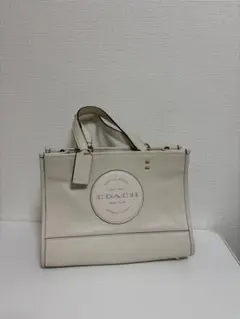 COACH デンプシー トート 22 シグネチャー