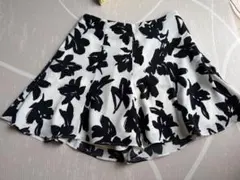ラグナムーン　ショートパンツ、フリーサイズのサムネイル