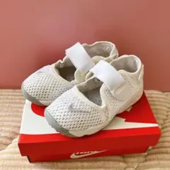 ナイキ　エアリフト　ホワイト　15センチ