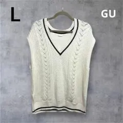 ジーユー　Vネック　ケーブルニット　黒ライン　　　ニットベスト　チルデン　人気