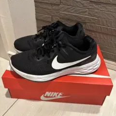 NIKE ブラック スニーカー　23.5センチ