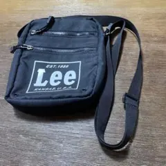 最終 値下げ！正規品Leeの斜め掛けバッグ　超美品