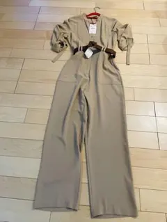 ZARA 新品タグ付き　ベージュ サロペット XS