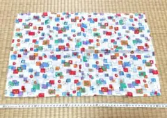 多色幾何学模様の綿生地 ドット柄　 約52cm x 44cm　水玉