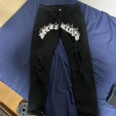 ブラックデニム スリムフィット ダメージ加工