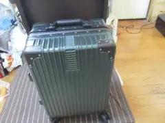 未使用スーツケース　グリーン Ｓサイズ（機内持ち込み可）　 キャリーケース