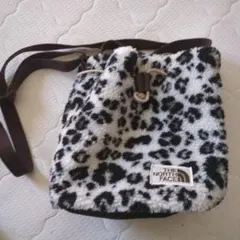 THE NORTH FACE ホワイトレーベルヒョウ柄ショルダーバッグ