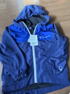 新品チャンピオン　ジャンパー　パーカー　薄手ブルゾン　アウター130