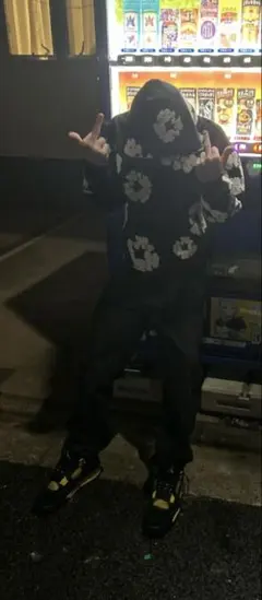 デニムティアーズ　黒パーカー　正規品