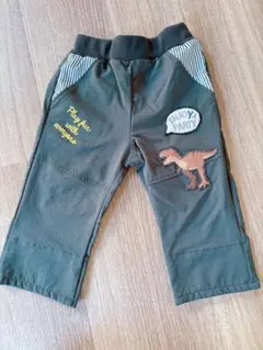 恐竜刺繍 オリーブグリーン ハーフパンツ 100