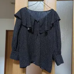 黒の水玉フリルブラウス 五分袖　シフォンブラウス