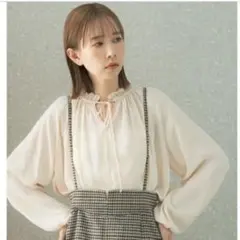 2WAYネックフリルブラウス　アーバンリサーチ ロッソのサムネイル