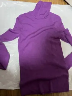 限定値下げユニクロ タートルネック セーター　M パープルニット　ハイネック