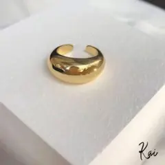ゴールドリング ぷっくり　お洒落　高級感