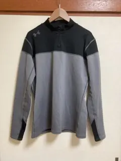 UNDER ARMOUR ハーフジップ トレーナー