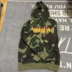 Thrasher フード付きパーカー