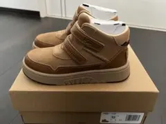 ⭐︎新品未使用⭐︎ UGGスニーカー　RENNIE 18.5㎝