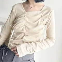 mily bilet サテンリボン付き袖口刺繍ギャザーリブカットソー