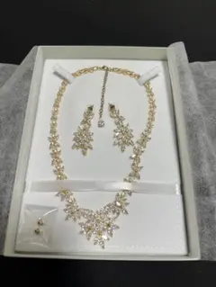 ウェディングジュエリーセット シルフィー　ゴールド　STELLA BRIDAL