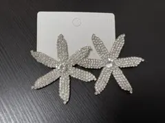 花形クリスタルピアス