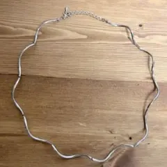 シルバー ウェーブ型 ネックレス アジャスター付き