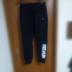 NEW ERAスウェットパンツのサムネイル
