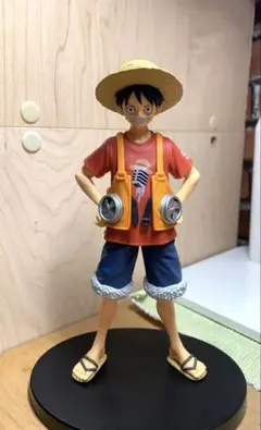 ワンピース　ルフィ　フィギュア　ONE PIECE FILM RED 映画