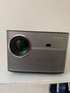 2日のみ稼働! WIMIUS G2 プロジェクター 本体 - メルカリ