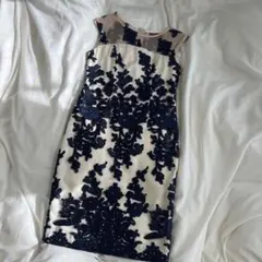 グレースコンチネンタル コードチュール刺繍タイトワンピースネイビー